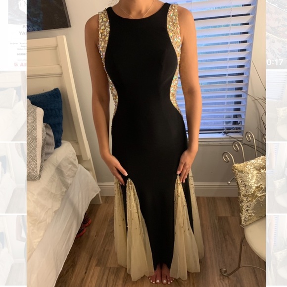 Camille La Vie Evening Dress - Picture 2 of 4